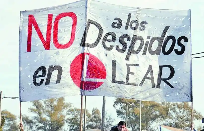 La Matanza: Jornada solidaria por los trabajadores despedidos en Lear