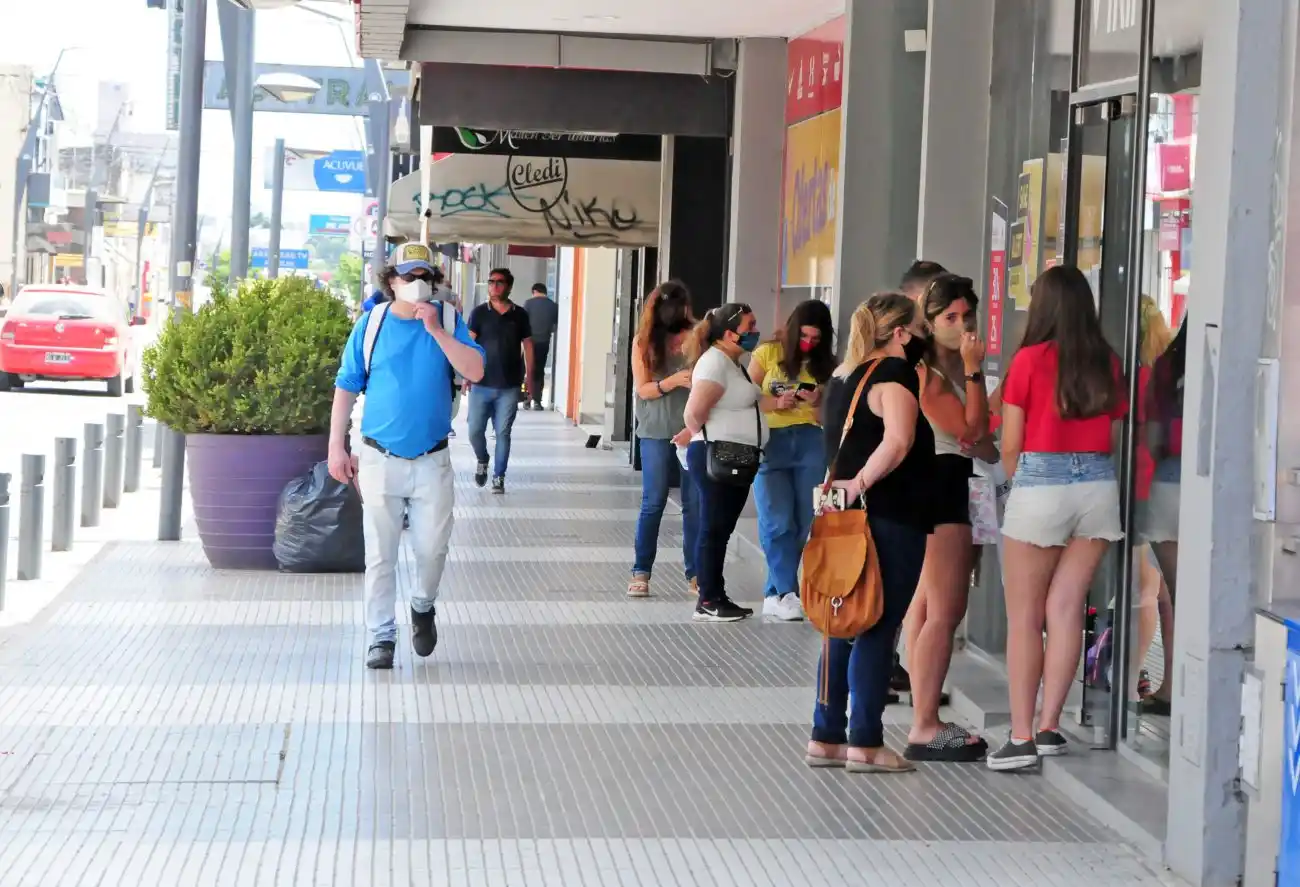 A partir de hoy, comienza a regir el nuevo horario para las actividades comerciales 