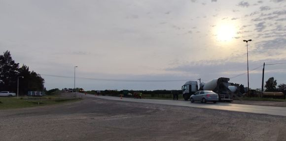 Retomaron las tareas de repavimentación de la ruta 1001