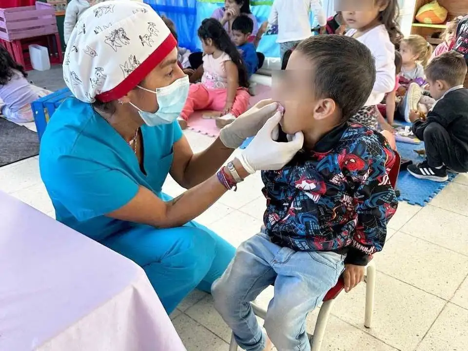 El centro de salud del Lote 111 llevó 
servicios de salud gratuitos al CDI Nubecitas