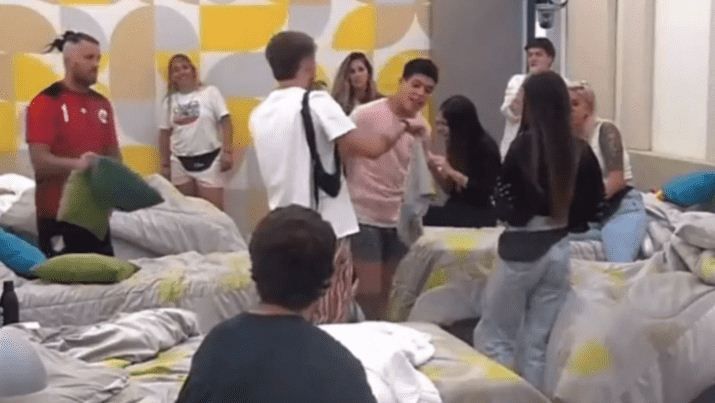 Polémica en Gran Hermano: tuvo un momento íntimo y "sacrificó" un calzoncillo