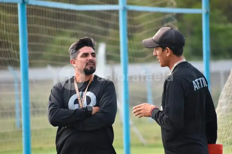 El plantel profesional de Atlético retomó los entrenamientos con Sabia y Mendoza como interinos