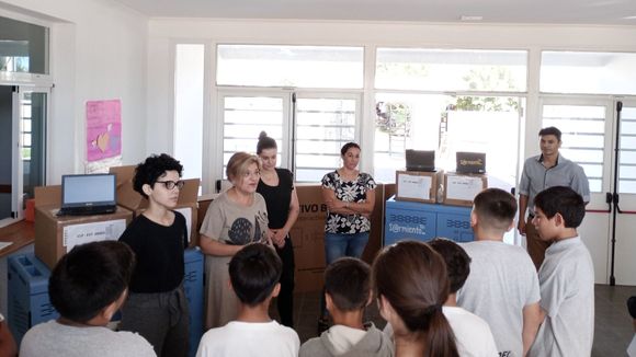 Más tecnología en el aula: la Secundaria Nº 3 incorpora notebooks y pantallas interactivas