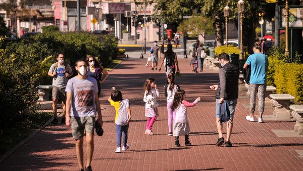 Se extendió el DISPO hasta fines de febrero y vuelven las clases