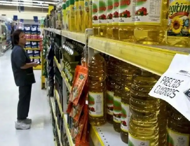 La economía Argentina inicia el 2024 con un fuerte golpe al bolsillo y pronósticos desalentadores