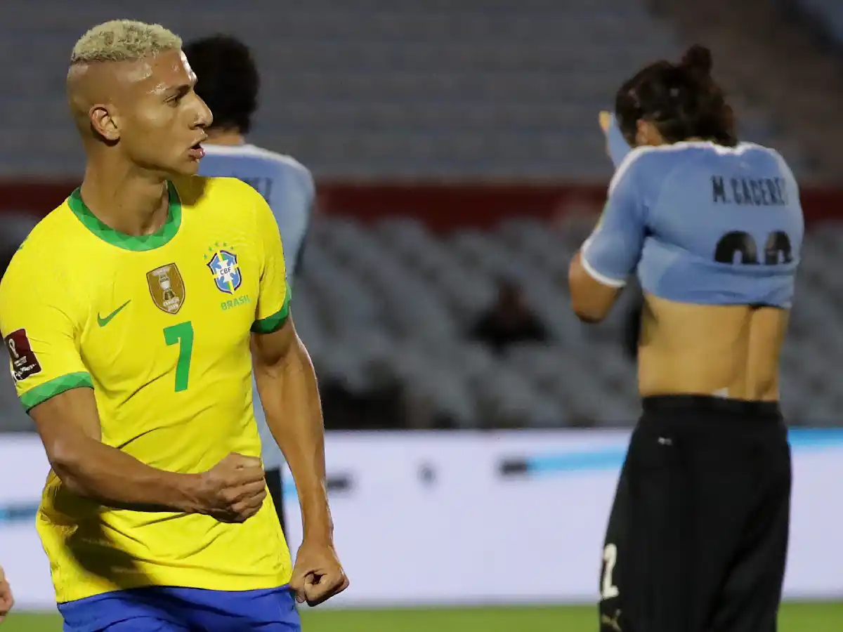 Brasil fue efectivo y derrotó a Uruguay