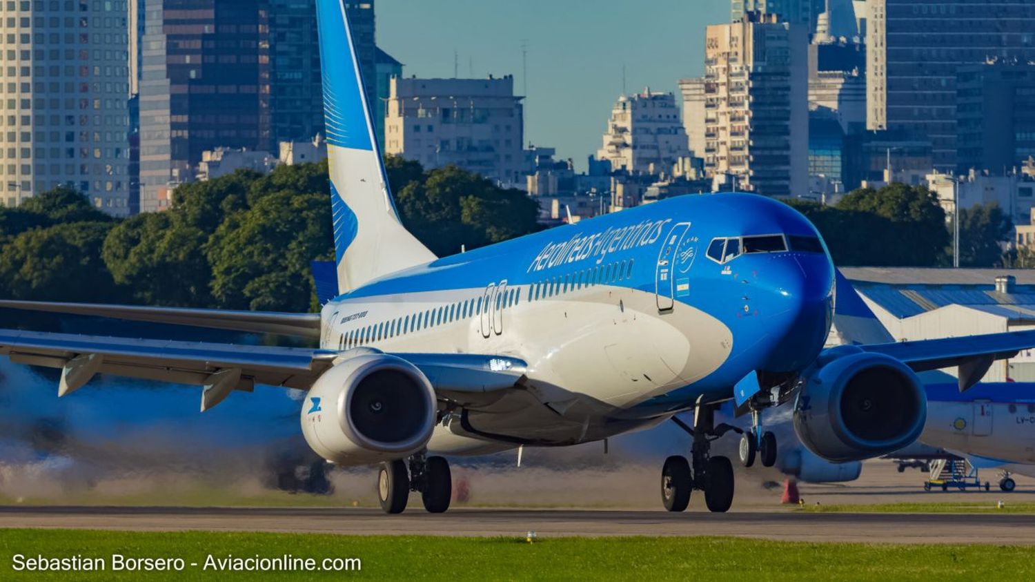 Aerolíneas Argentinas volará entre Mendoza y Mar del Plata durante todo el año