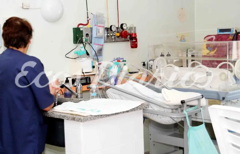 Servicio de Neonatología: nuevos baños, cocina  y remodelaron el pasillo