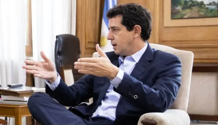 De Pedro, aislado tras estar con la esposa de Gobernador de Salta, que dio positivo