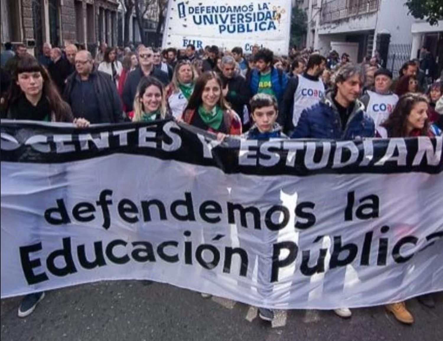 Docentes afirmaron que no darán clases extras por las cinco semanas de huelga