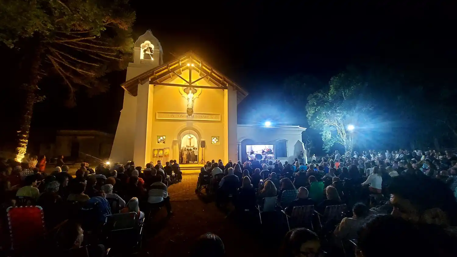 La apertura de la iglesia Nuestra Señora del Rosario en el Monasterio San José en Gándara: Un acto de esperanza y renovación