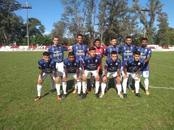 El fútbol local cumplió con la cuarta fecha de Primera �SA⬝ y �SB⬝