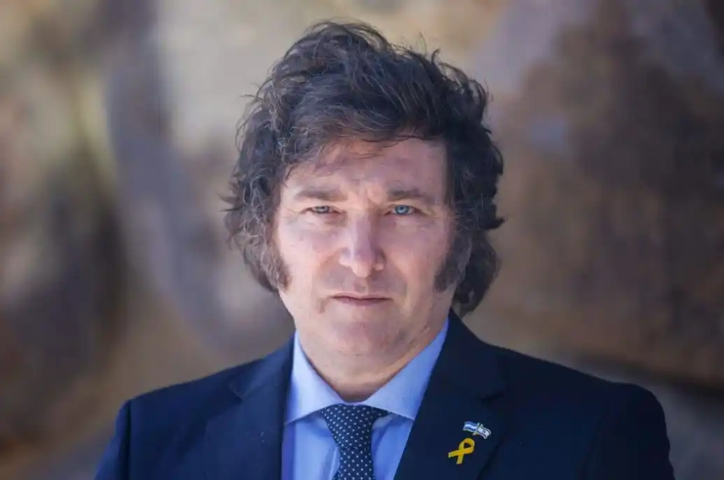 Javier Milei dará un discurso en cadena nacional con Luis Caputo y parte de su equipo