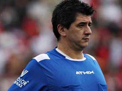 Amenazaron de muerte al árbitro que dirigió a Boca en Córdoba