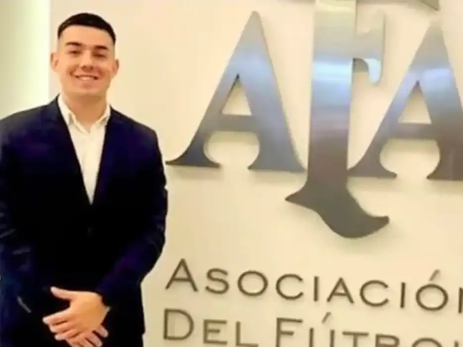 árbitro Emanuel Leguizamón,