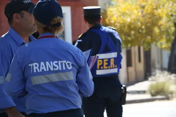Detienen a un bonaerense por agredir físicamente a una empleada de Tránsito