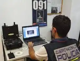Entró a robar a una casa y terminó denunciando al dueño por pedófilo