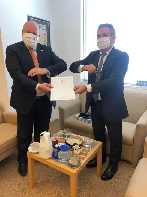 Urribarri inició su actividad diplomática en Israel