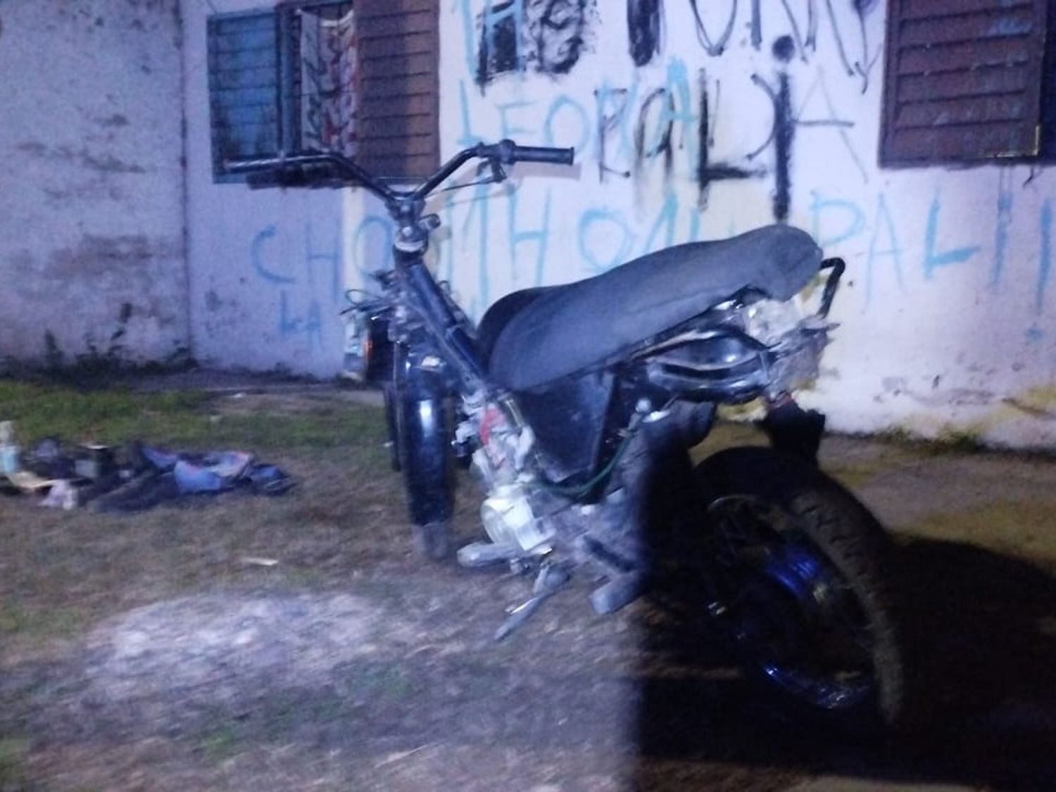 Secuestraron una moto y detuvieron a una persona por desacato policial