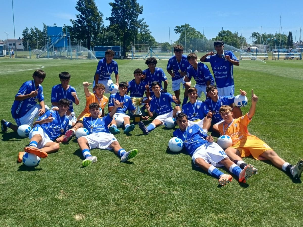 La Sub 15 de la Crema gritó campeón.Foto:Prensa AR