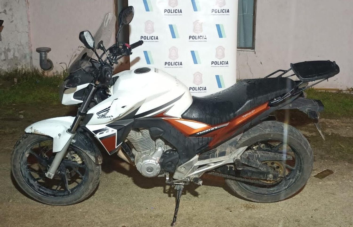 En la moto, circulaba como acompañante un menor de 15 años.