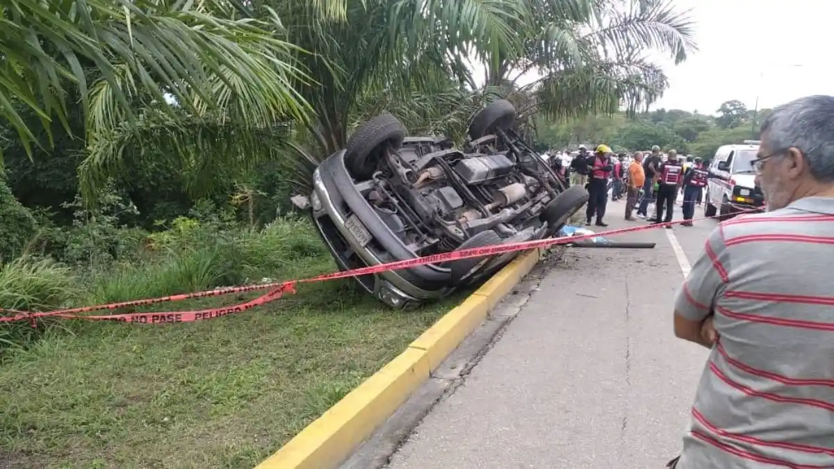 ¡PNB INVESTIGA LAS CAUSAS! Accidente en La Ribereña cobra tres vidas y deja 2 heridos