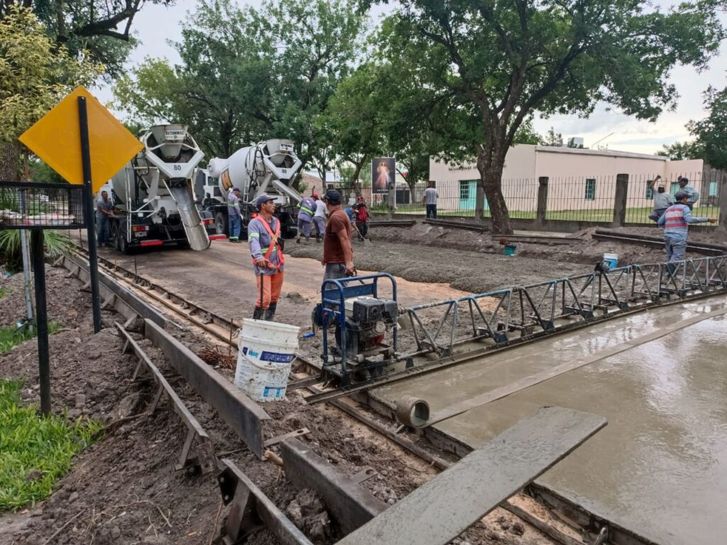 Avellaneda avanza con la pavimentación en el B° Padre Celso