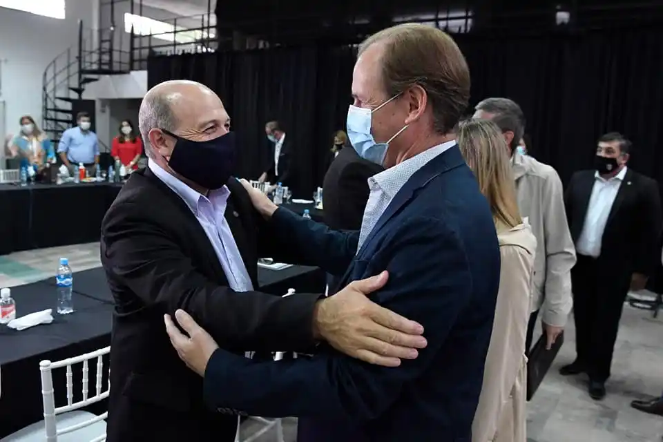 Fabián Menescardi y la reunión de intendentes justicialistas