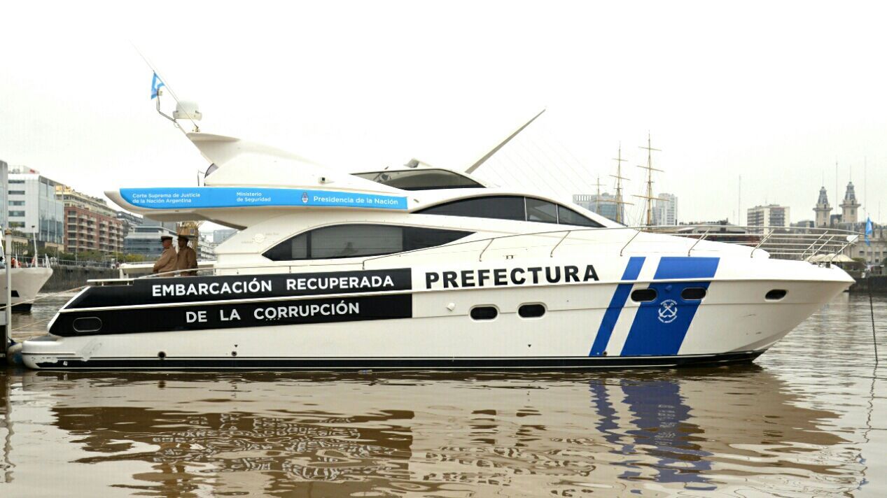El yate de Jaime: La lujosa embarcación ahora pasó a la Prefectura Naval