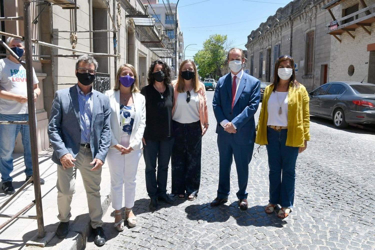 Visita de Bordet: entregaron aportes a la Biblioteca Popular  