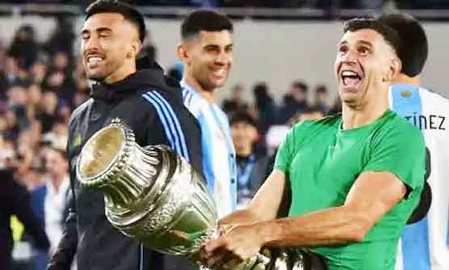 La FIFA sancionó a Emiliano “Dibu” Martínez con dos fechas