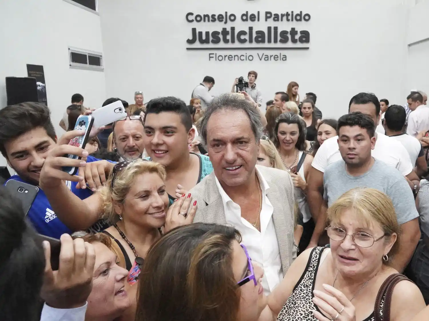 Daniel Scioli y Miguel Pichetto pusieron primera en la carrera presidencial 2019