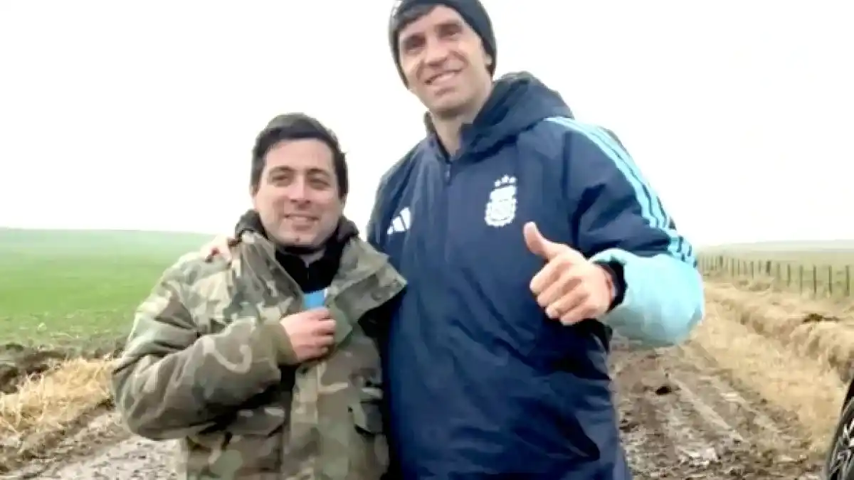 El Dibu Martínez cayó en la trampa de los caminos rurales