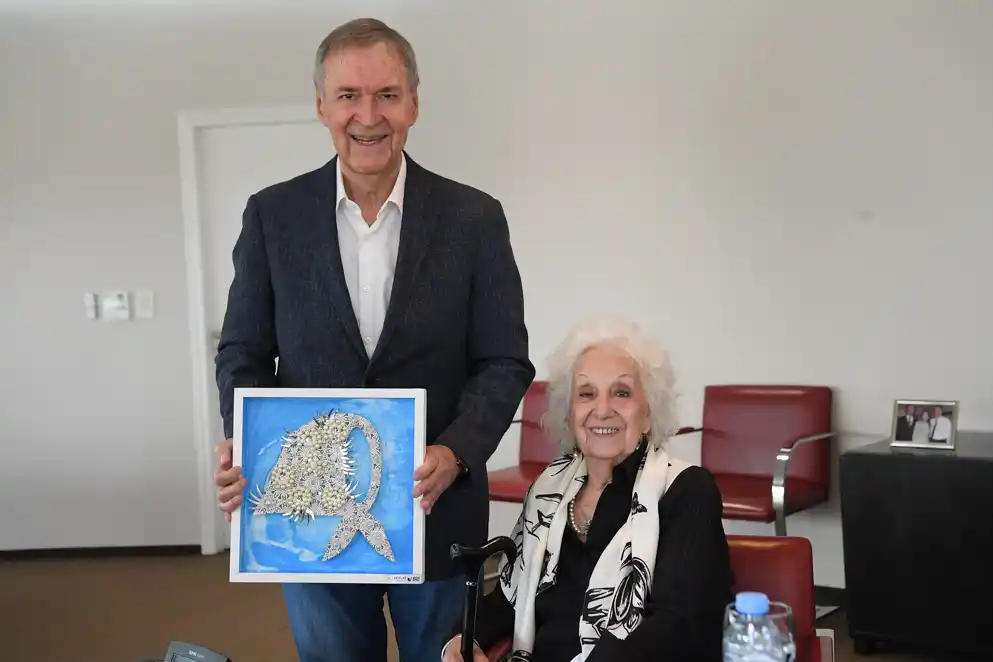 Schiaretti con Estela de Carlotto