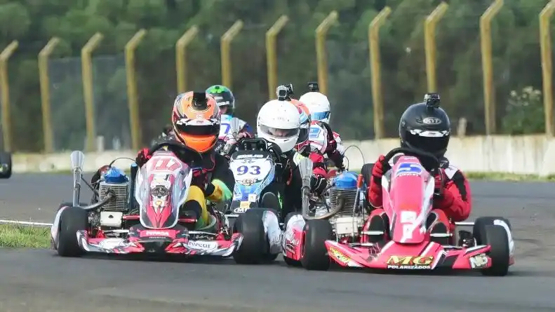 “Desafío de la Naranja”: Karting Endurance y estreno de iluminación