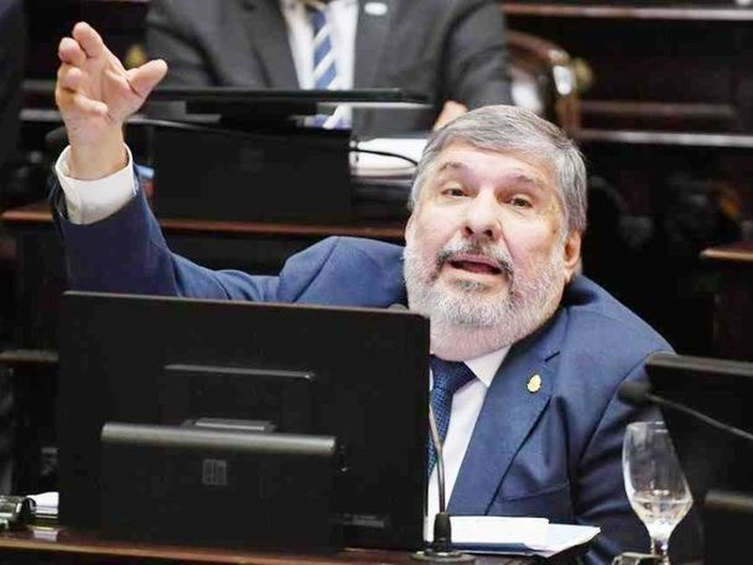 José Mayans: “El corrupto número
uno está sentado en la Casa Rosada”