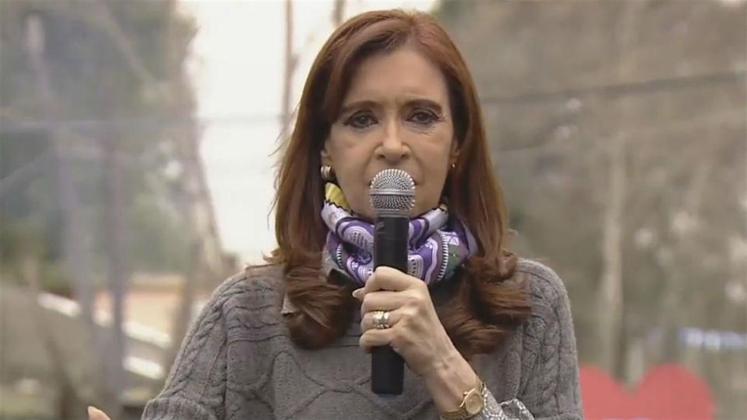 CFK negó operaciones ilegales y demandará a Lanata