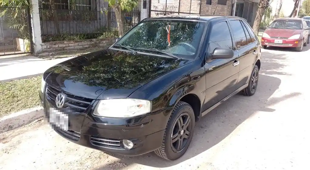 «Extrañaba a su mamá»: Un chico de 12 años se llevó el auto del papá y planeaba llegar a Rosario