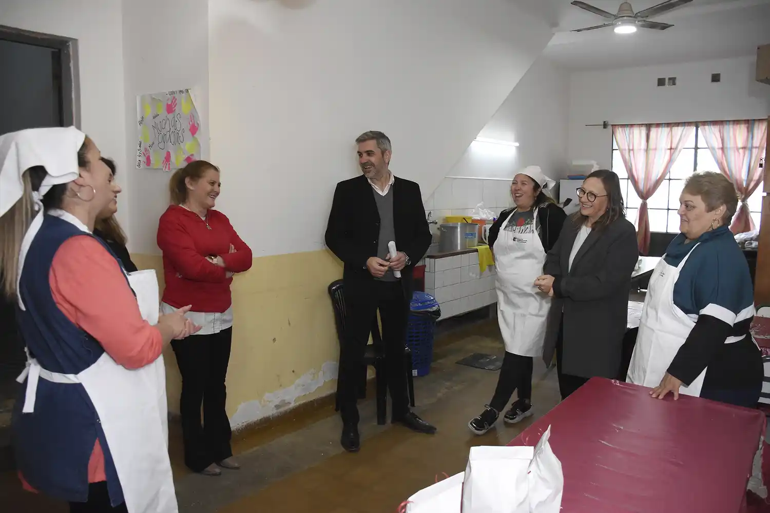 Provincia homenajeó a las cocineras y los cocineros en los comedores escolares