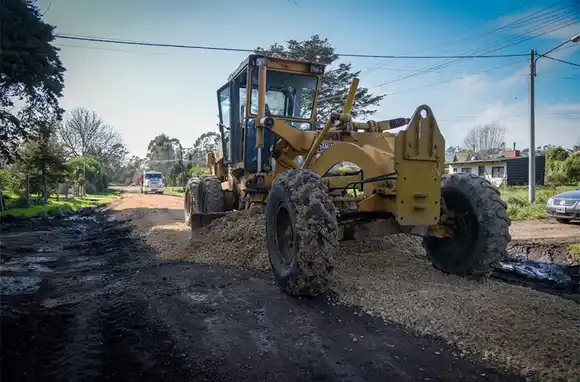 Se llevó a cabo el mantenimiento de calles en barrios del sur