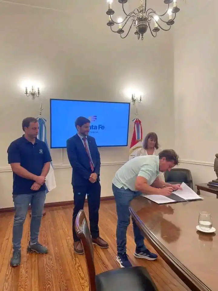 acuerdo firmado comodato bomberos voluntarios santa clara de saguier - 4