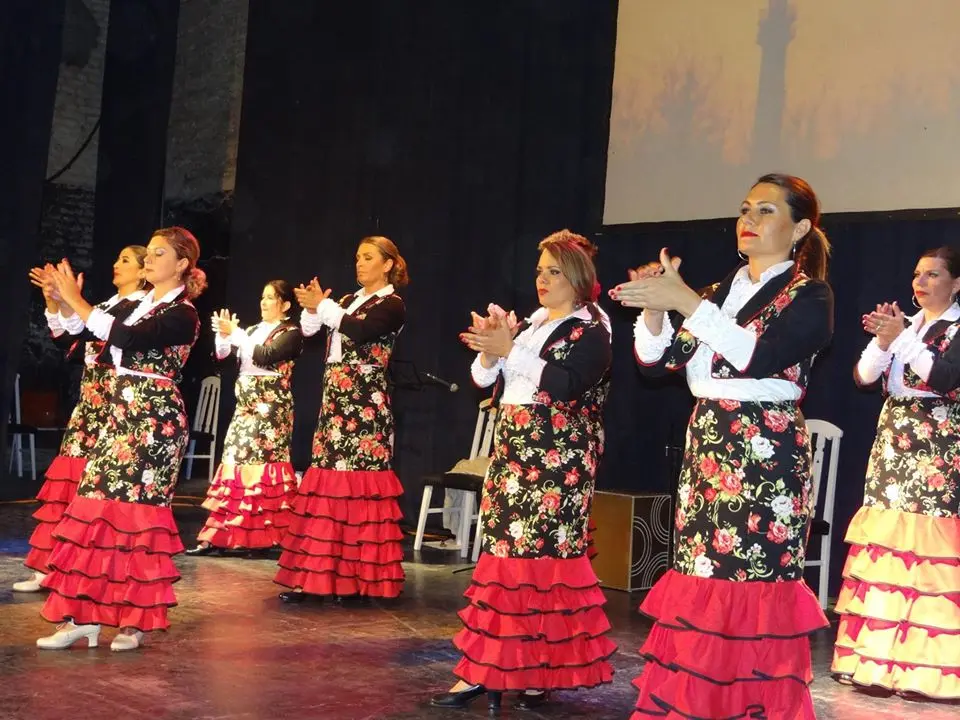 “Vida”, gala de cierre de una escuela de danzas españolas