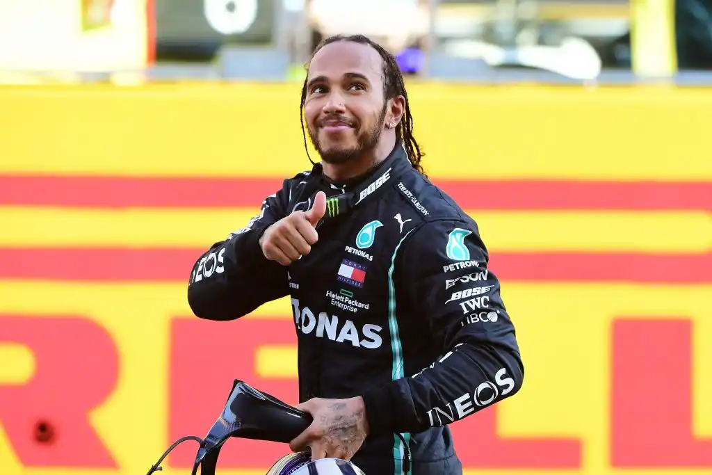 Otro festejo de Hamilton