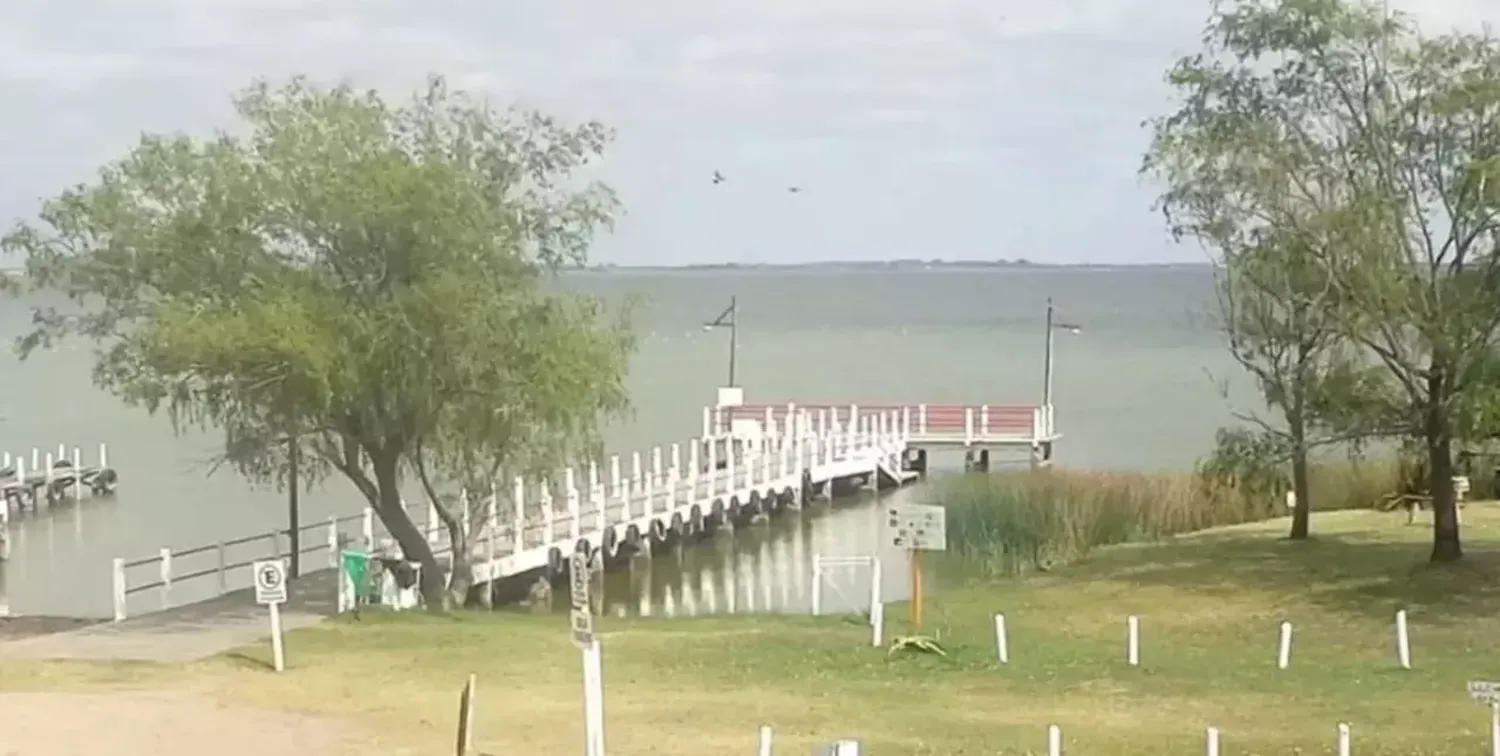 Monte Hermoso: nene conducía una moto de agua, chocó contra la de su padre y está grave