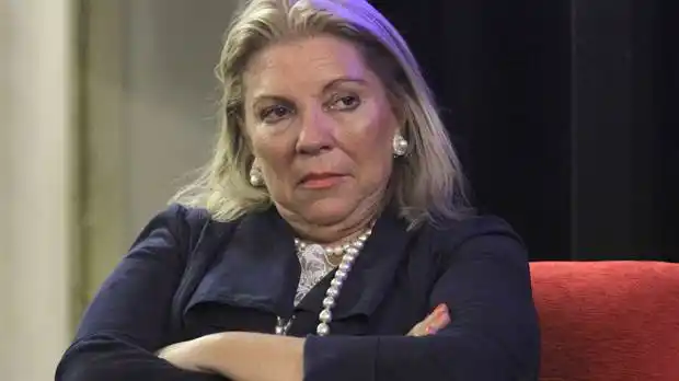 Carrió pedirá jury al juez que eximió de Ganancias a los bingos de Angelici