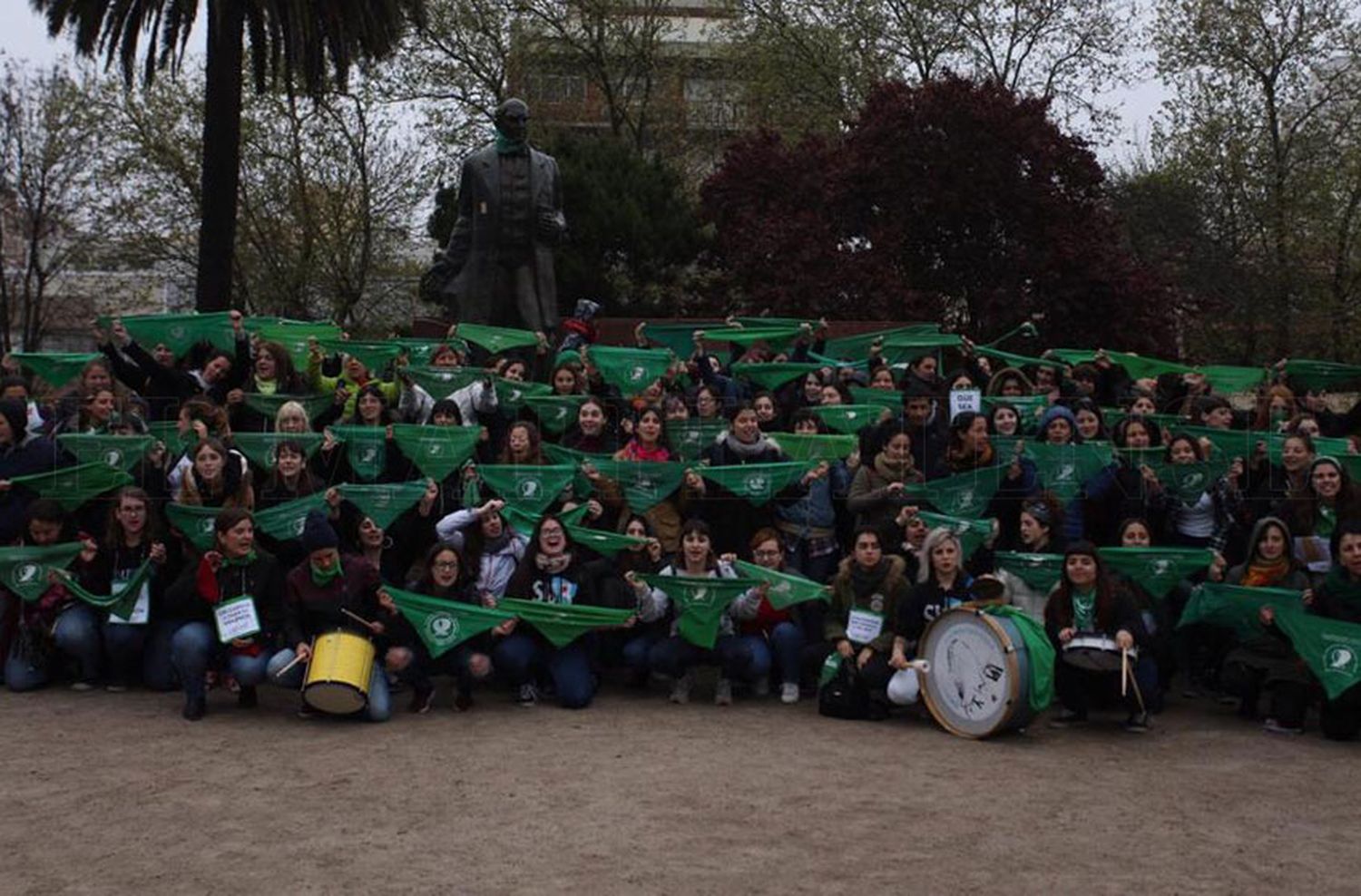 Murió tras someterse a un aborto clandestino y convocan a "pañuelazo" en La Plata