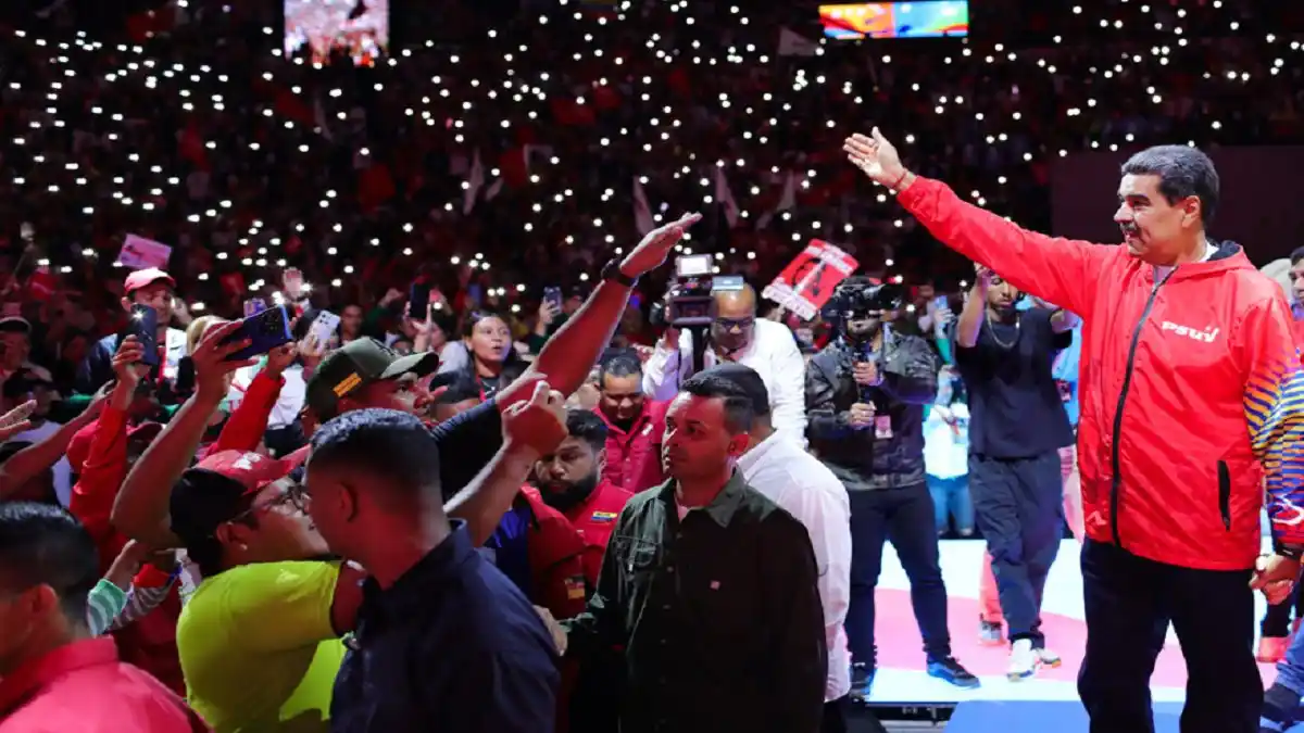 NICOLÁS MADURO ES EL CANDIDATO DEL PSUV:   la designación se hizo en un acto de masas en El Poliedro de Caracas