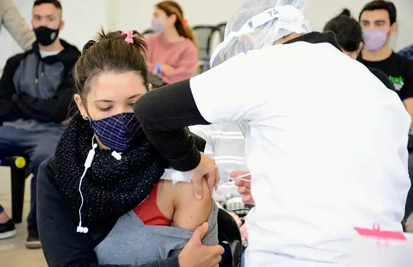 Rosario reportó una baja de contagios de coronavirus este domingo