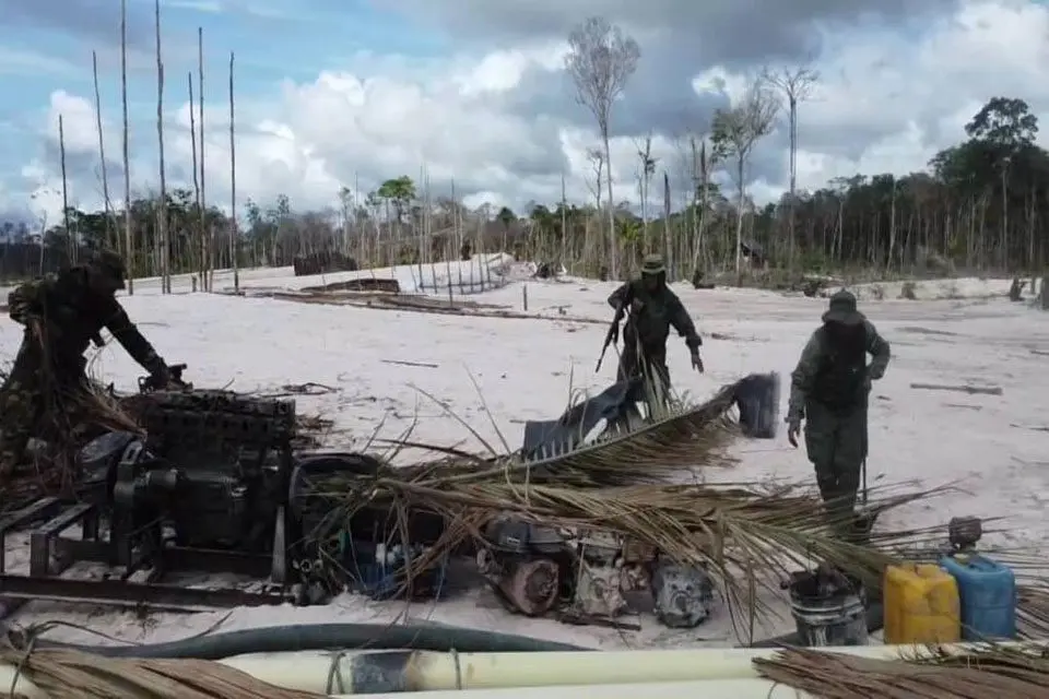FANB DESMANTELA minería ilegal en el Parque Nacional Yapacana