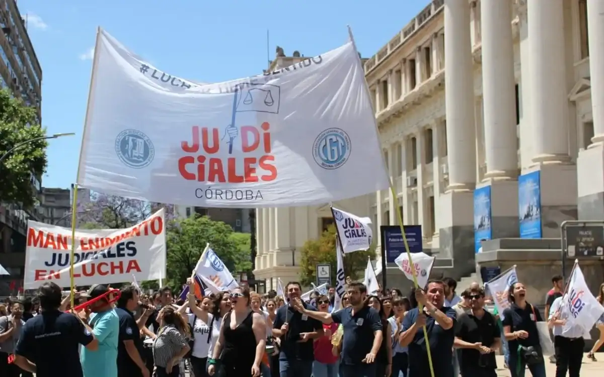 Dictan la conciliación obligatoria en el conflicto salarial de los empleados judiciales